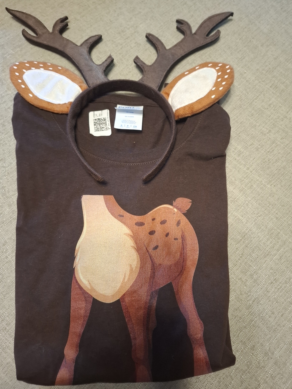 Brown Deer Graphic Tee with Antler Head Piece Size Small